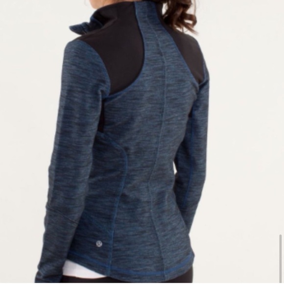 Navy blue and black Lulu lemon define jacket. - Picture 4 of 4
